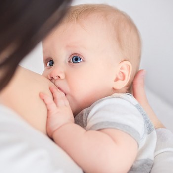 mamas-y-bebes-cuidado-de-la-mama